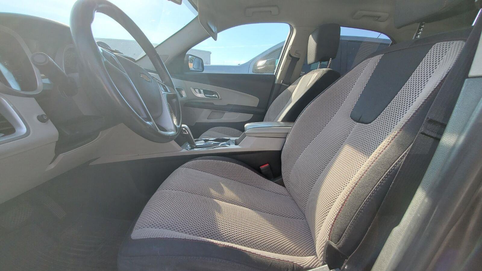 Used 2015 TUNGSTEN METALLIC Chevrolet LT image 3