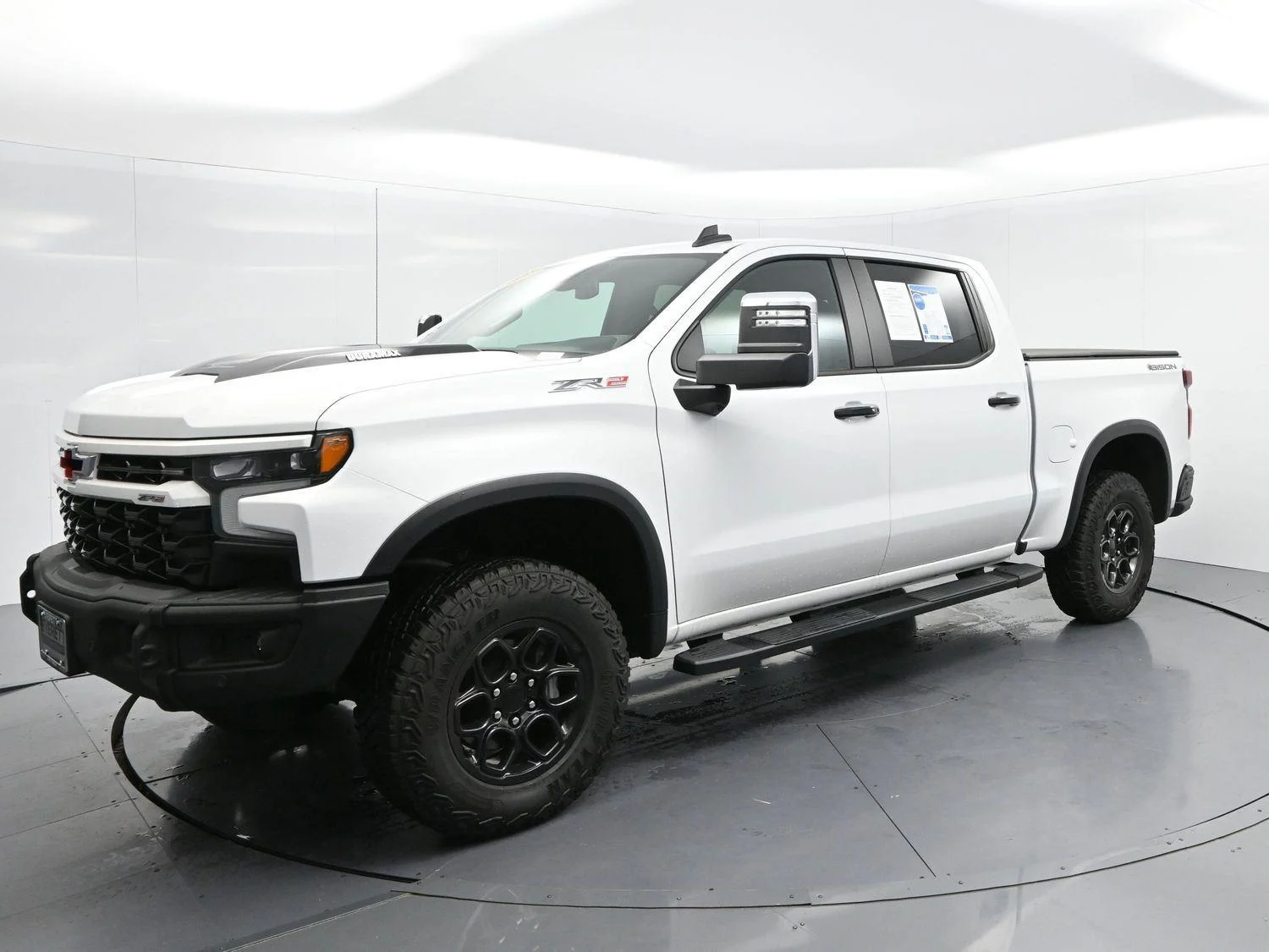 Used 2024 Summit White Chevrolet ZR2 image 3