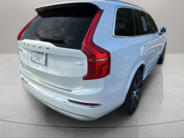 Used 2022 White Volvo T8 Inscription 7 Passenger image 28