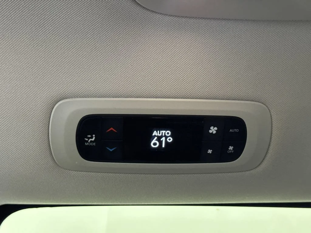 Used 2023 Black Chrysler Touring L image 14