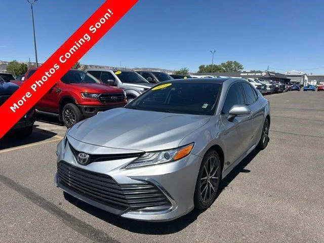 Used 2021 Silver Toyota XLE image 3