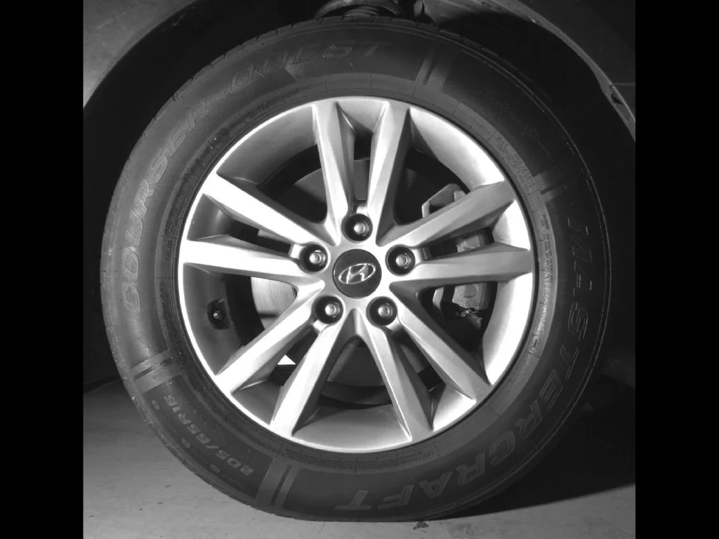 Used 2015 Blue Hyundai SE image 12