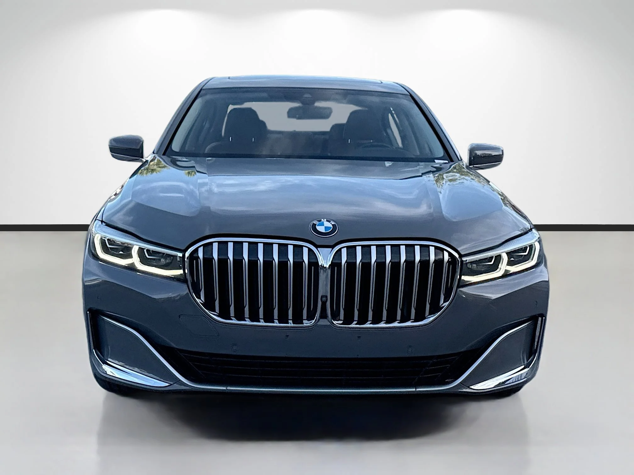 Used 2021 Bernina Grey Amber Effect BMW 750i xDrive image 8