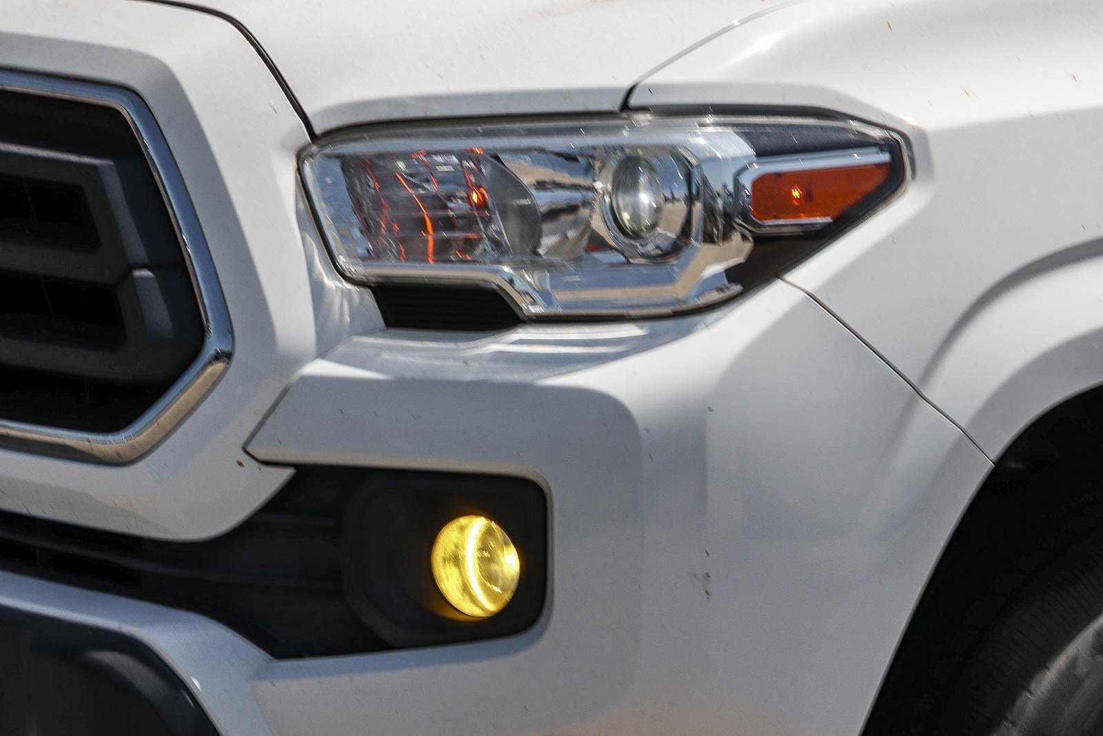 Used 2020 Super White Toyota SR5 image 9
