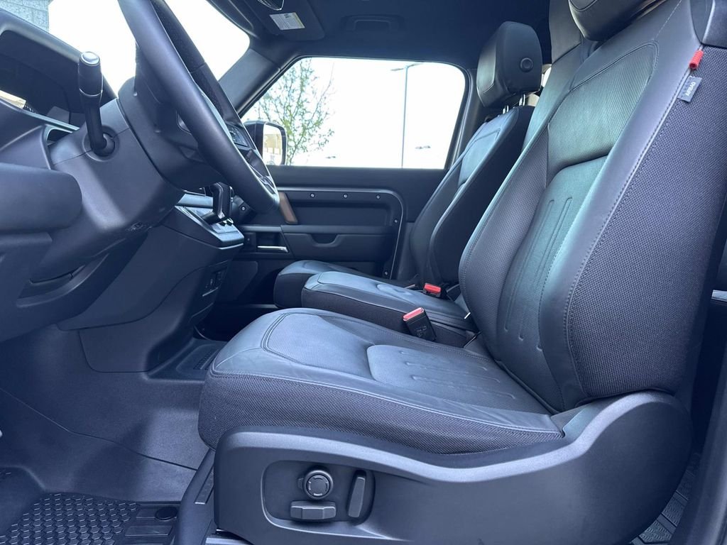 2023 Land Rover Defender X - Photo 15
