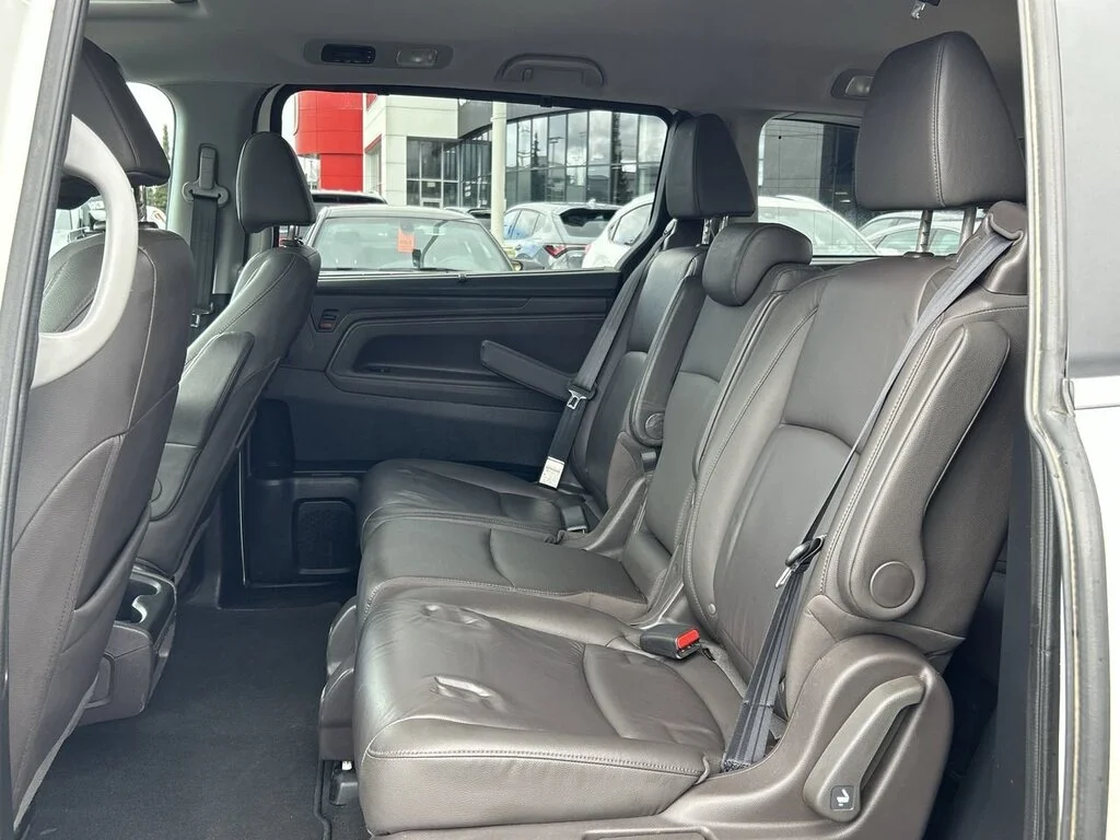 Used 2018 White Diamond Pearl Honda EXL Navi Dilawri Certified   Clean Title   Regular image 31