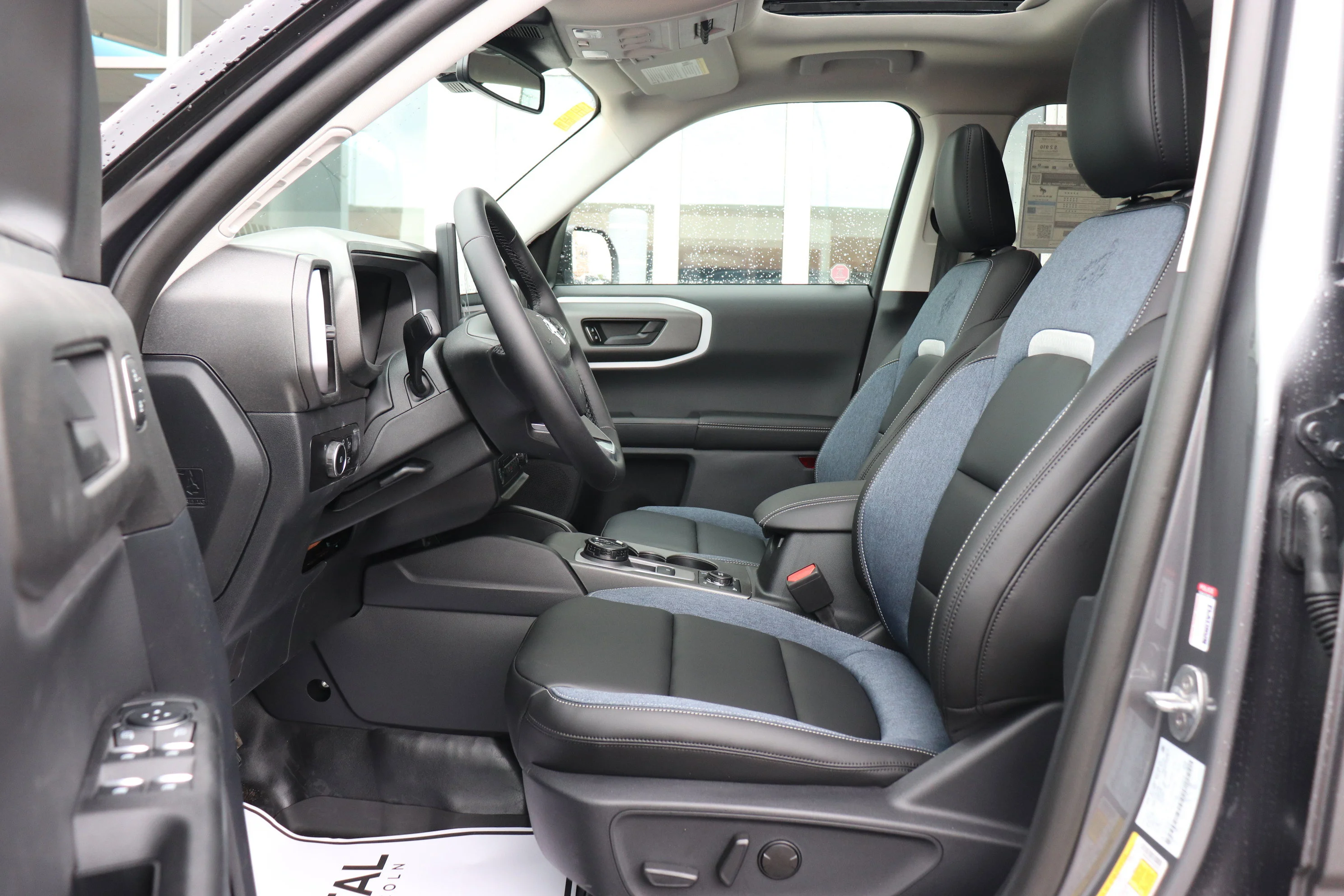 New 2026 CARBONIZED GREY Ford Outer Banks image 9