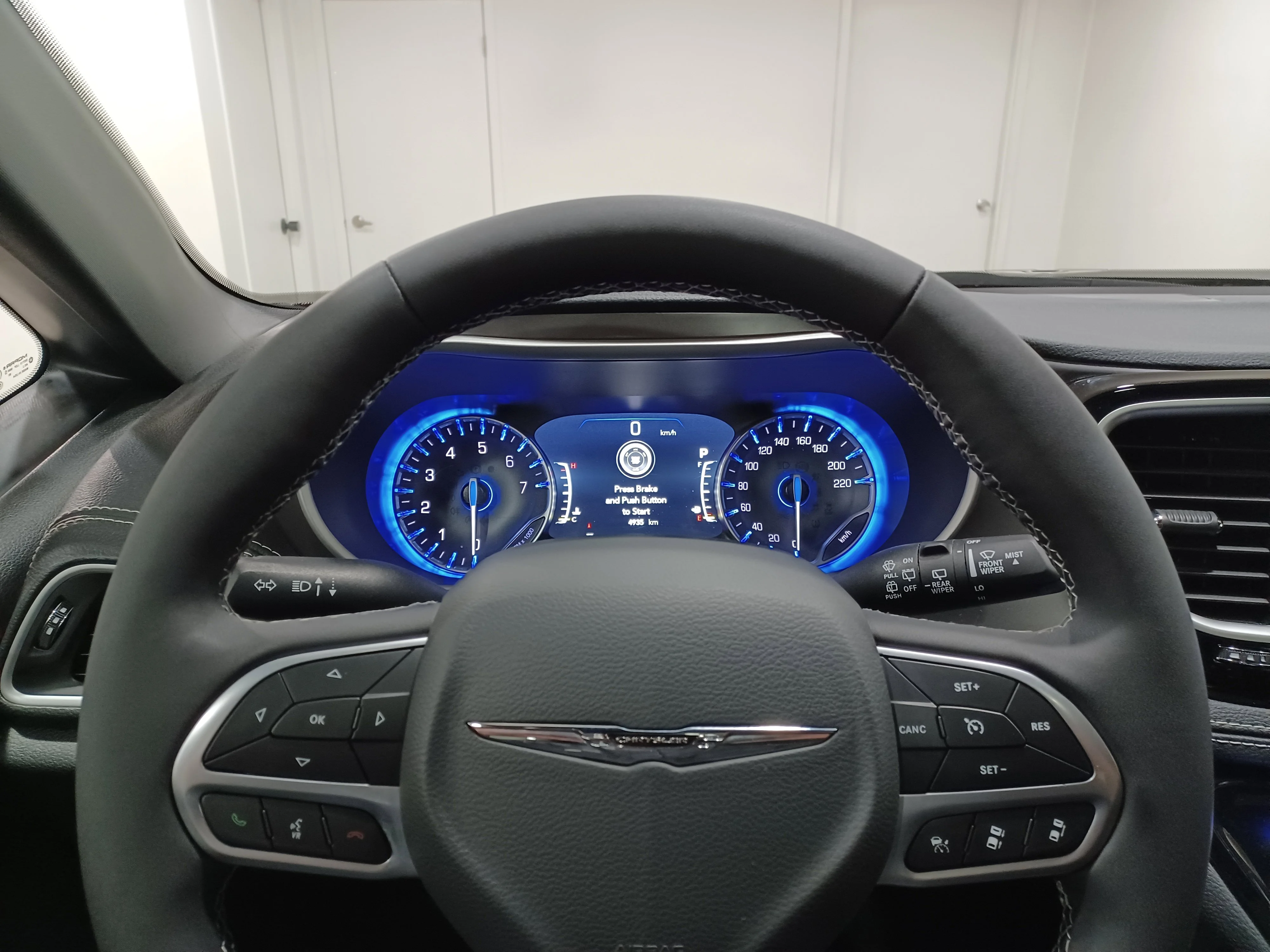 Certified Used 2026 Diamond Black Crystal Pearl Chrysler Select AWD*7 Pass | Adaptive Cruise | Remote Start | Htd Leather | Pano Roof | Htd Wheel | CarPlay image 16