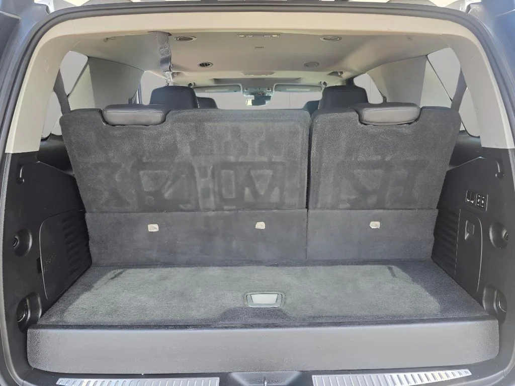 Used 2019 Radiant Silver Metallic Cadillac Luxury image 28