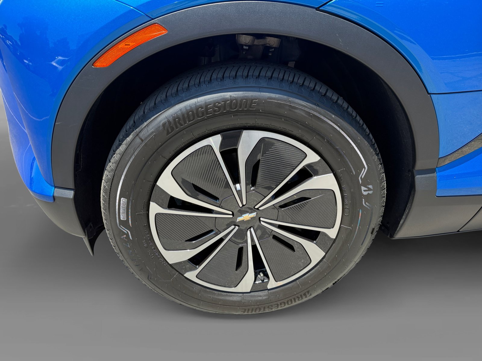 Used 2025 Riptide Blue Chevrolet LT image 9