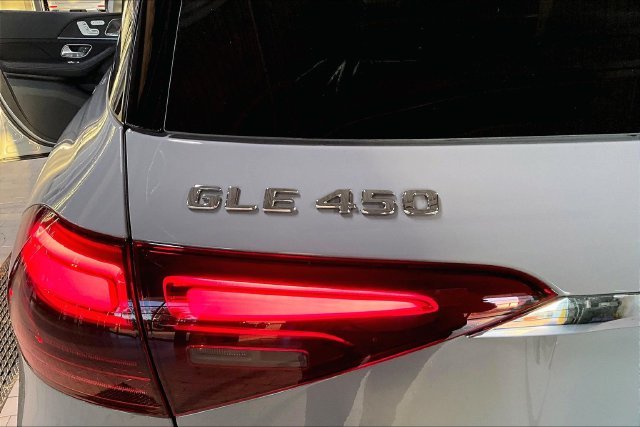 Certified Used 2026 Gray Mercedes-Benz GLE 450 image 24