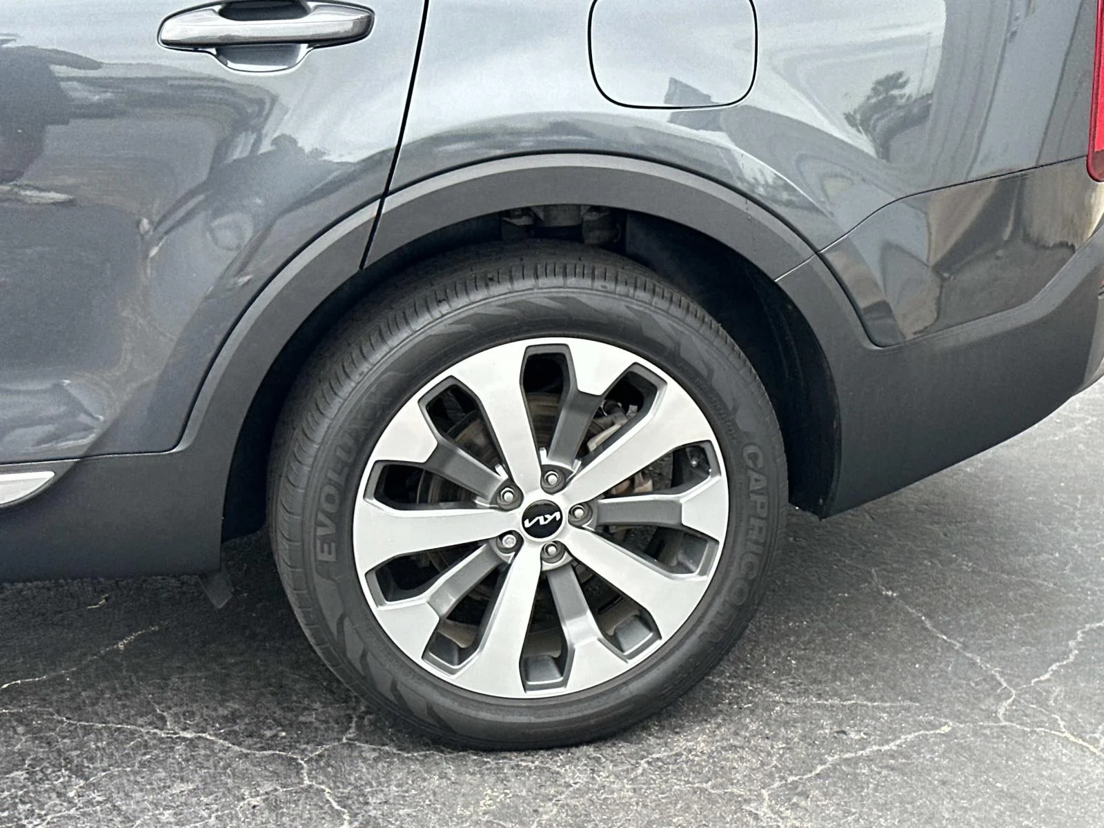 Used 2022 Gravity Grey Kia EX image 8