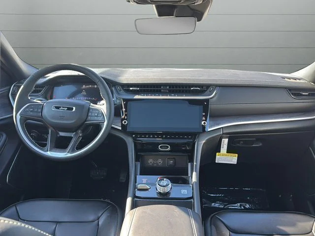 New 2026 White/off-white Jeep Limited image 15