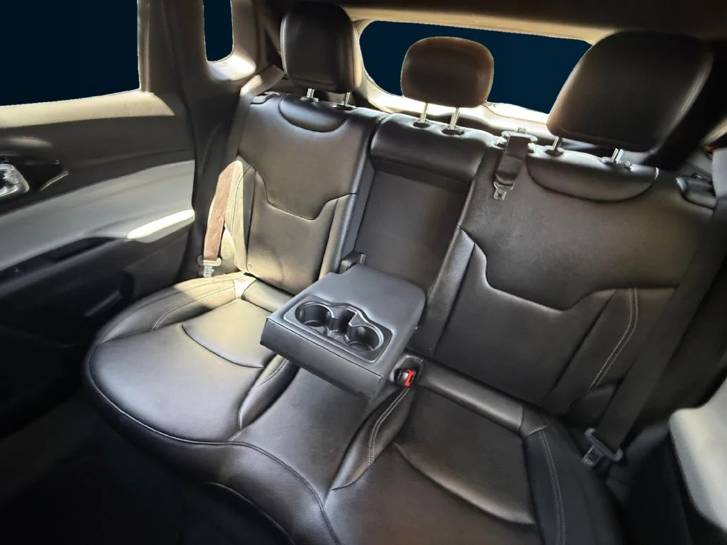 Used 2025 Silver Jeep Limited image 16