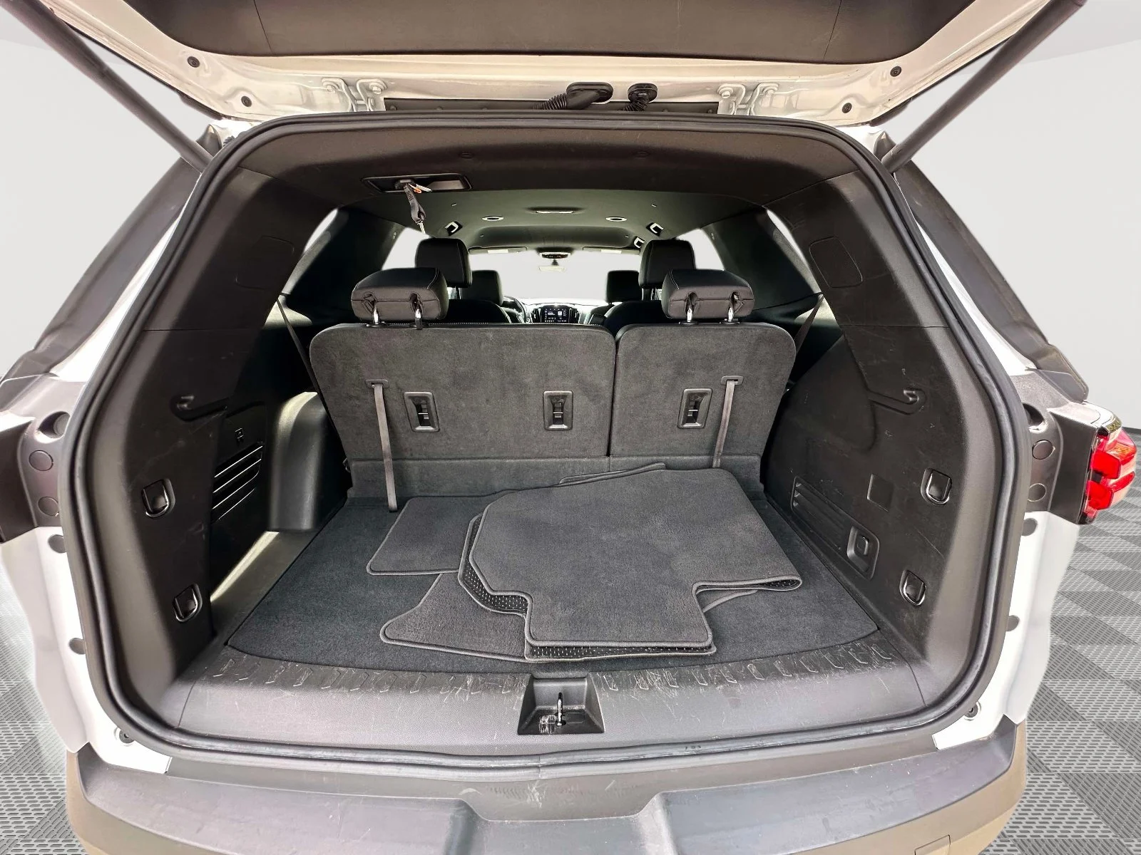 2023 Chevrolet Traverse 3LT - Photo 33