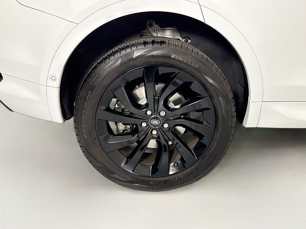 Certified Used 2025 Fuji White Land Rover S image 34