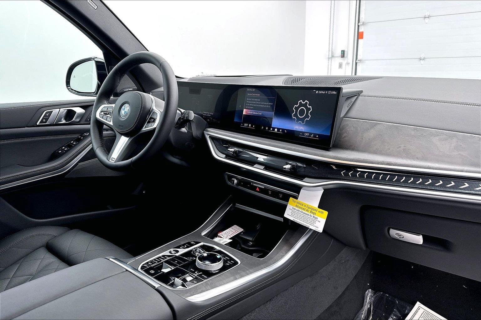New 2026 Manhattan Green Metallic BMW xDrive50e image 33
