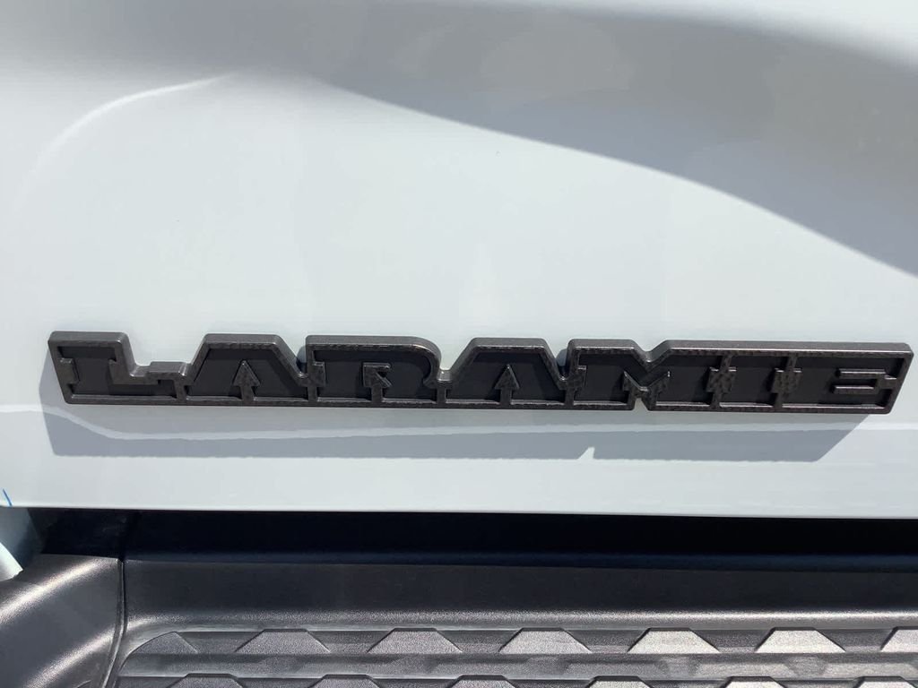 2025 RAM 2500 Laramie - Photo 9