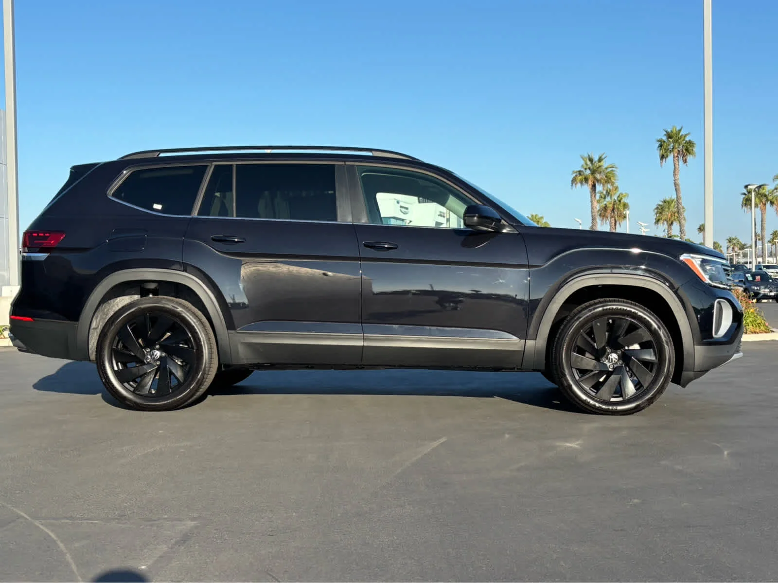 New 2026 Deep Black Pearl Volkswagen 2.0T SE w/Technology image 2