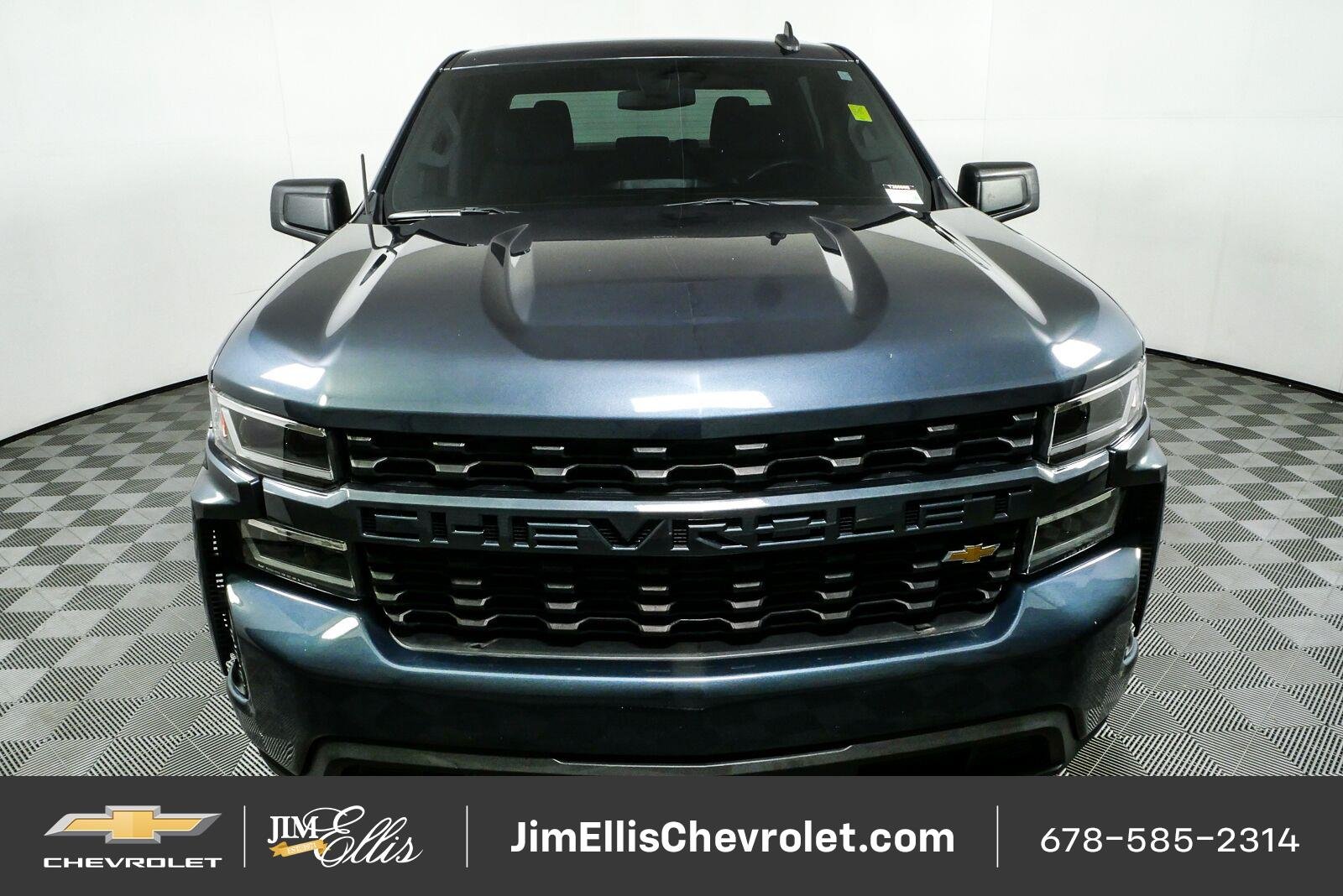 Used 2022 SHADOW GRAY METALLIC Chevrolet Custom image 23