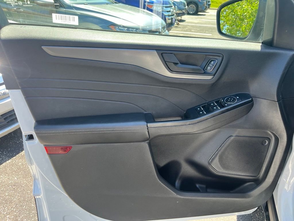 Used 2025 White Ford Active image 9