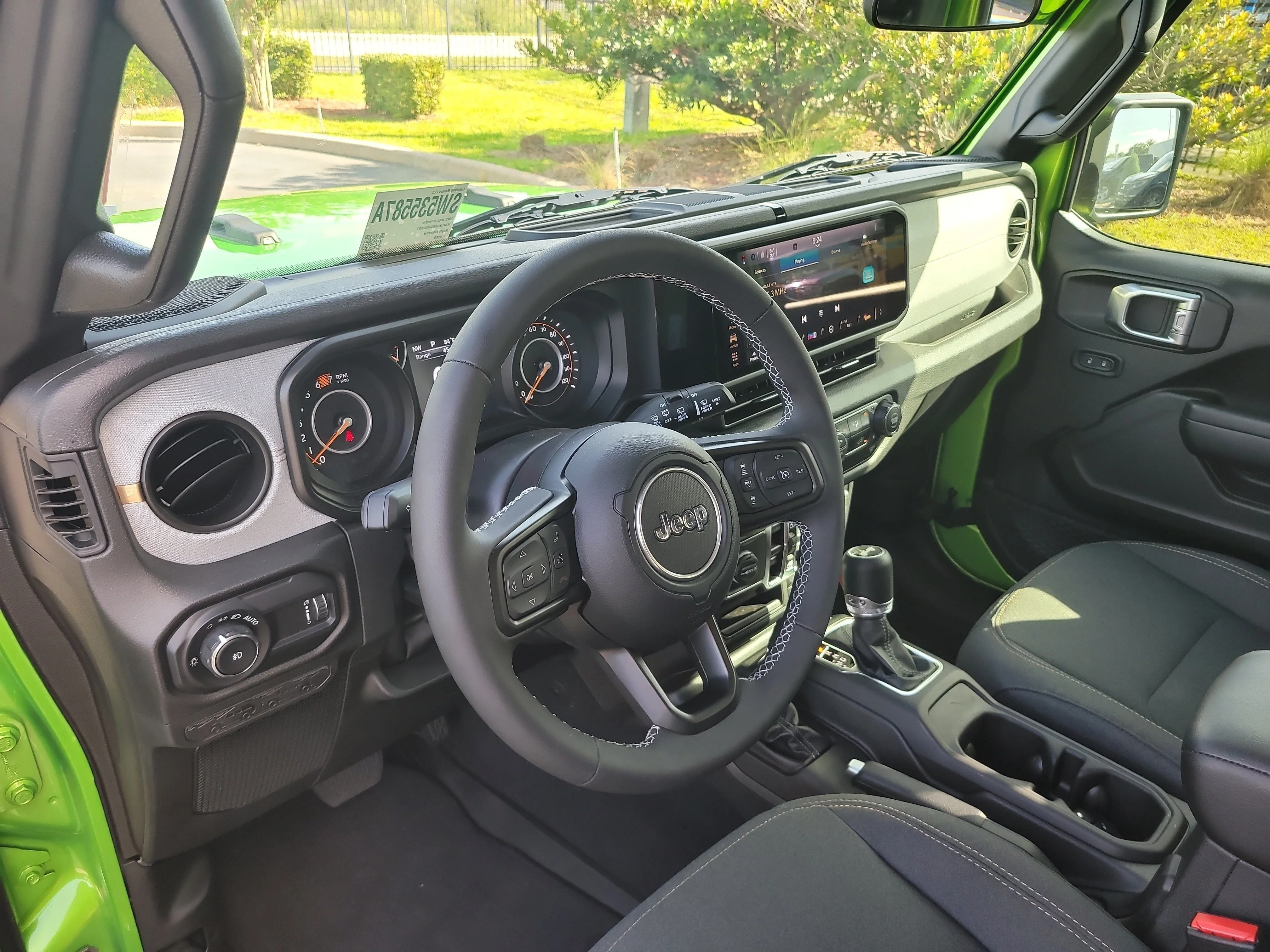 Used 2025 Mojito Clearcoat Jeep Sport S image 18