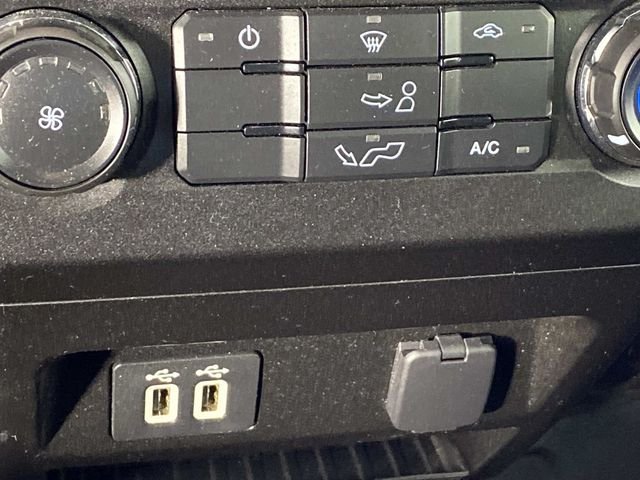 Used 2020 Black Ford XLT image 22