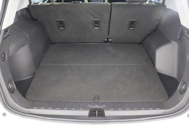 Used 2023 White GMC SLE image 20