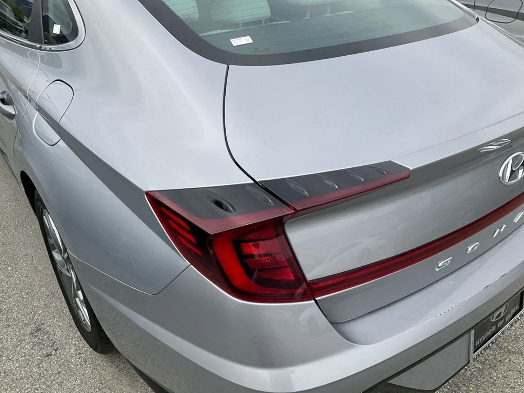 Used 2023 Silver Hyundai SEL image 34