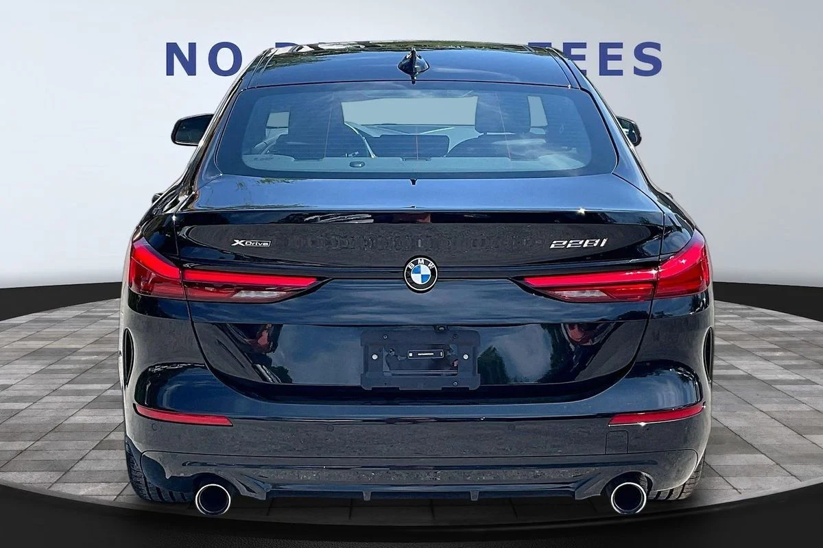 Used 2024  BMW xDrive image 5