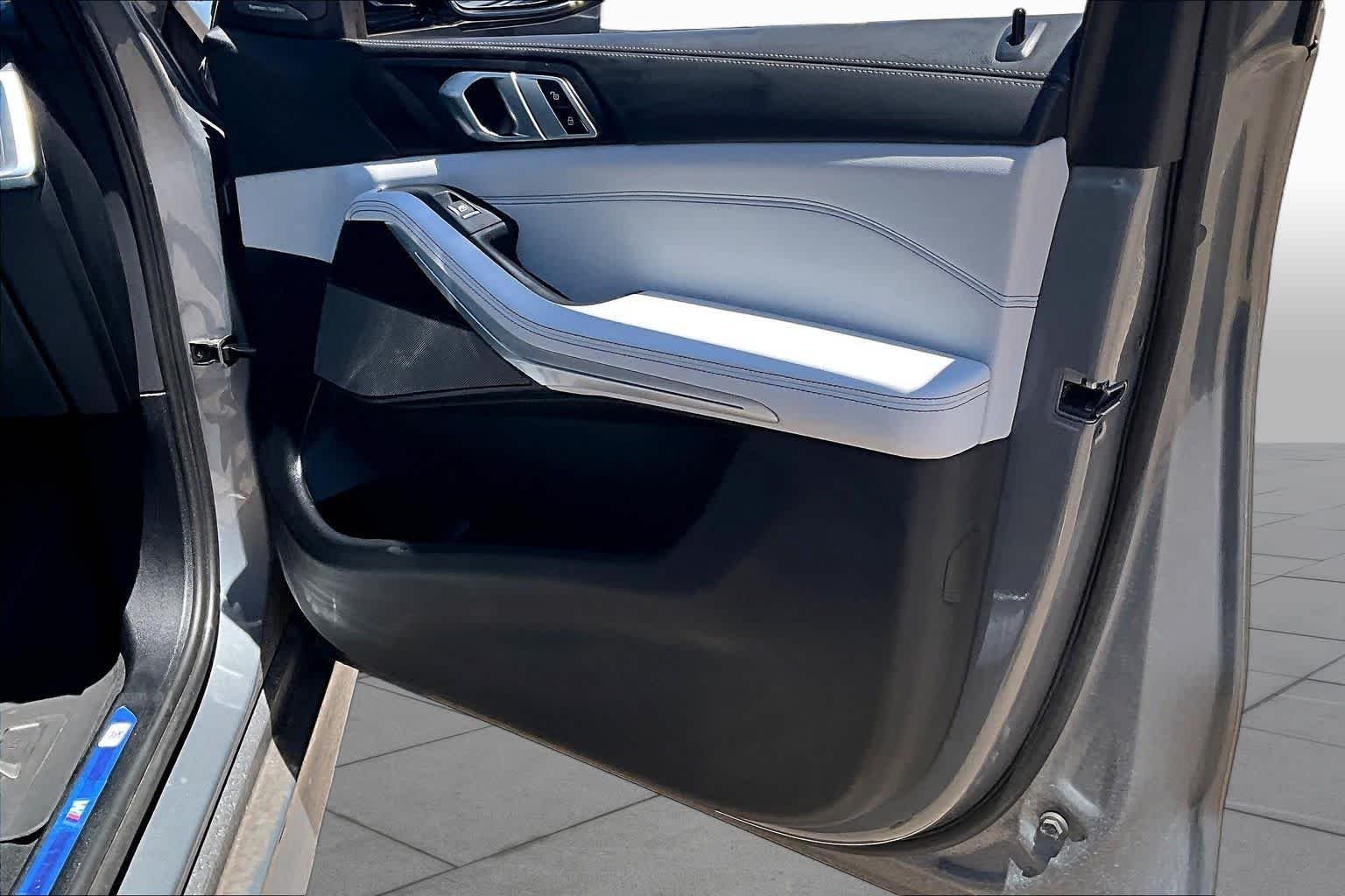 Certified Used 2025 Skyscraper Grey Metallic BMW xDrive40i image 20