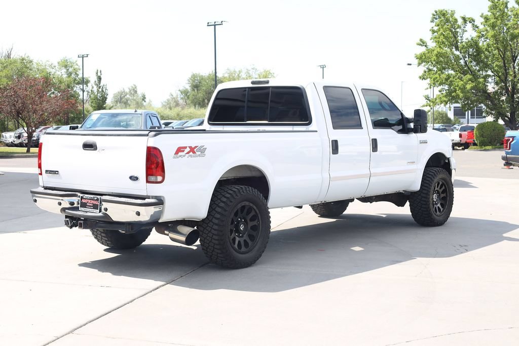 Used 2005 White Ford Lariat image 6