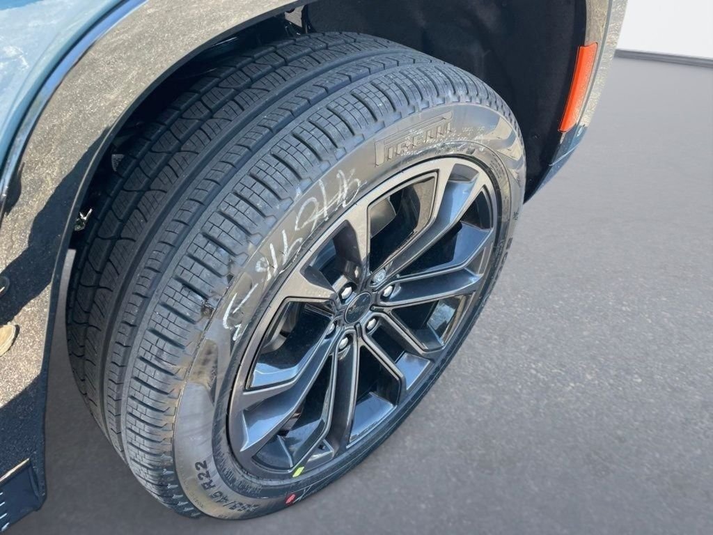 New 2026 Steel Blue Exterior Paint Jeep Summit Reserve image 12