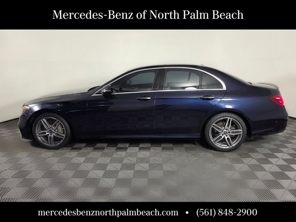 Used 2018 Blue Mercedes-Benz E 300 image 3