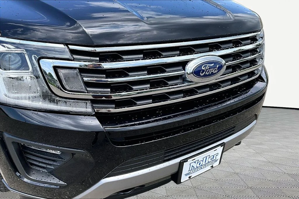 Certified Used 2020 Agate Black Metallic Ford XLT image 29