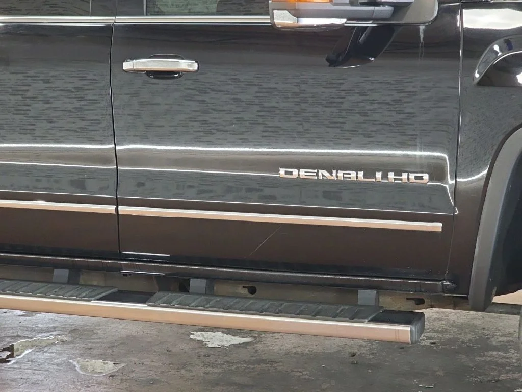 Used 2017 Onyx Black GMC Denali image 10