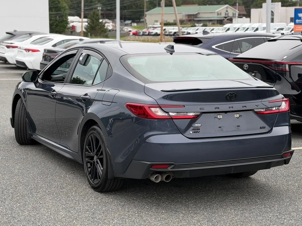 Used 2026  Toyota SE image 3