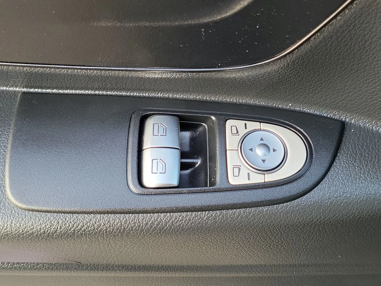 Used 2023 Black Mercedes-Benz Passenger image 20
