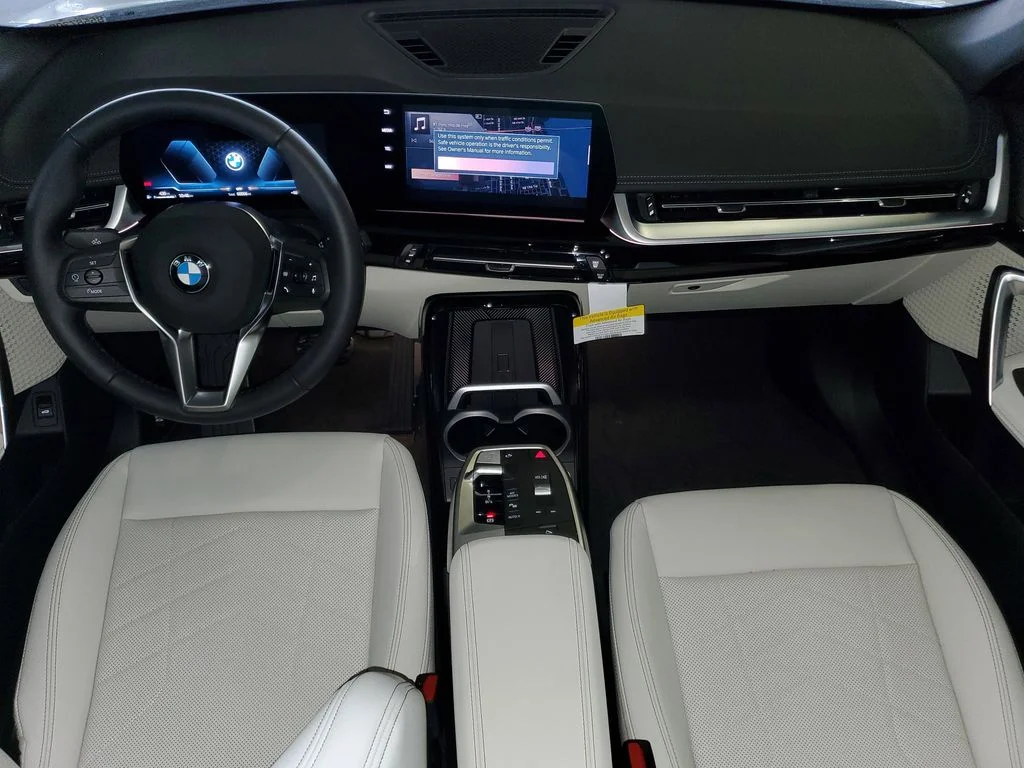 Used 2026 White BMW xDrive28i image 13