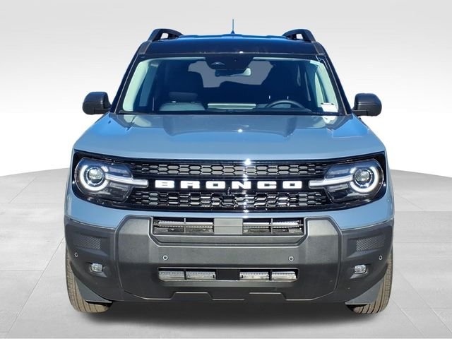 New 2025 Azure Gray Metallic Tri-Coat Ford Outer Banks® image 17
