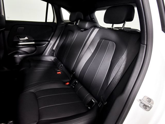 New 2026 Polar White Mercedes-Benz GLA 250 image 44