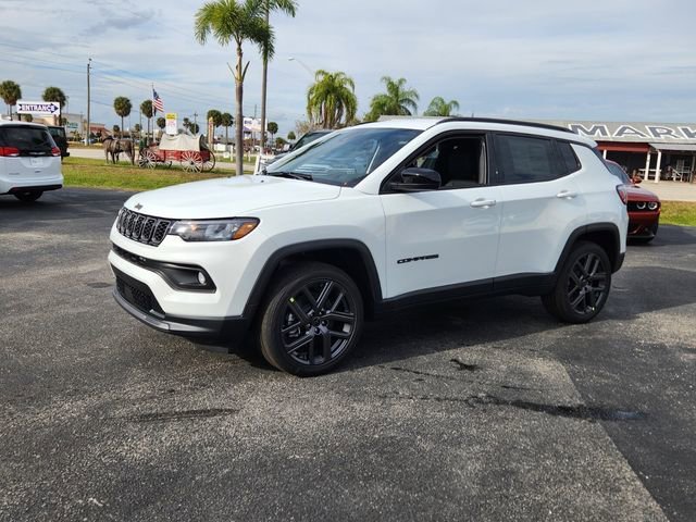 New 2026 Bright White Clear-Coat Exterior Paint Jeep Latitude image 3