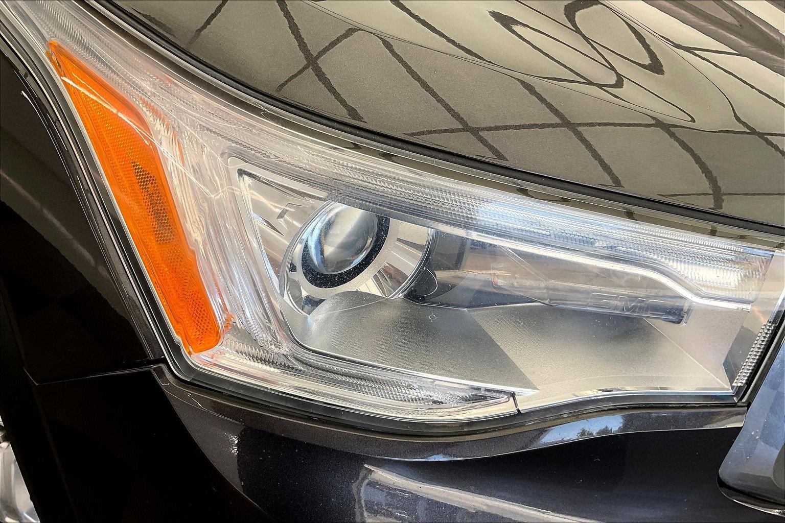 Used 2019 Iridium Metallic GMC SLE image 28