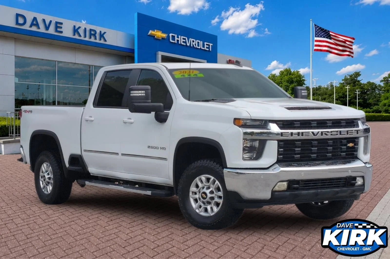 Used 2021 SUMMIT WHITE Chevrolet LT image 1