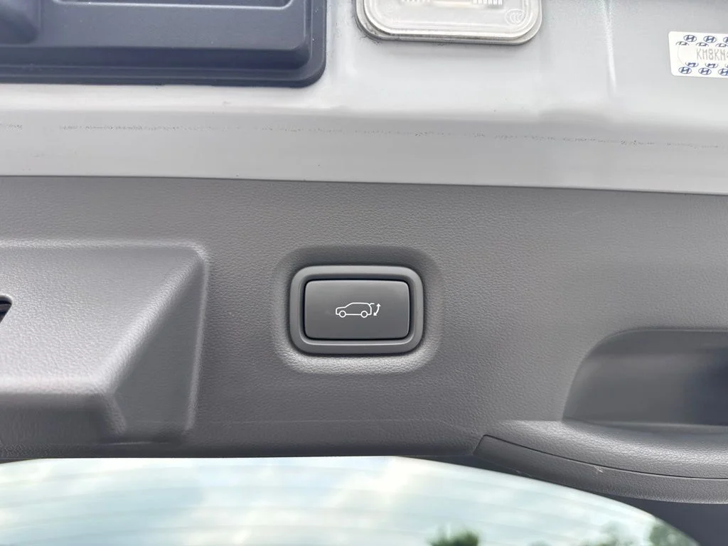 Used 2024 Gray Hyundai SEL image 28