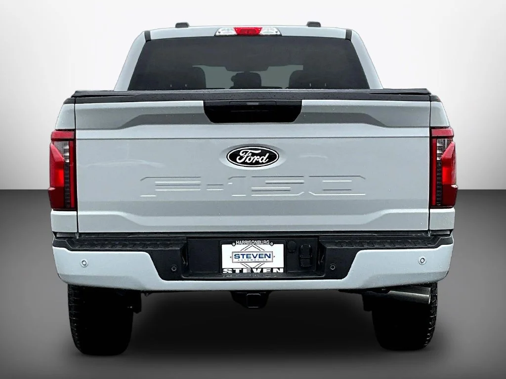 New 2026 Avalanche Ford XLT image 4