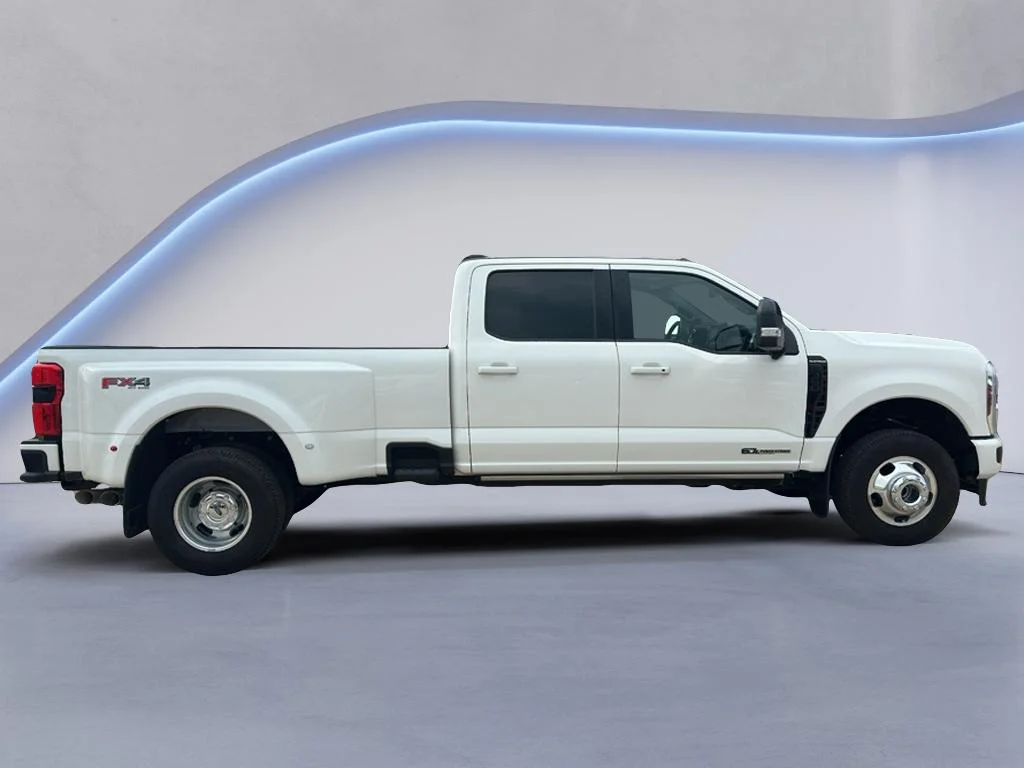 Used 2026 Glacier Gray Metallic Tri-Coat Ford Platinum image 8