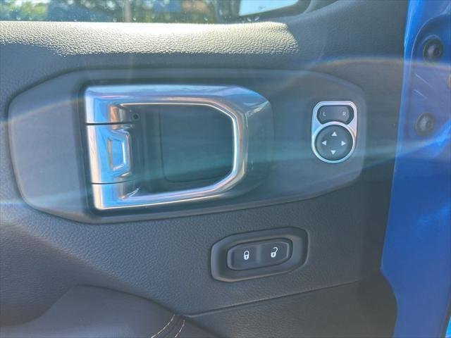 2025 Jeep Wrangler 4-Door Sahara - Photo 38