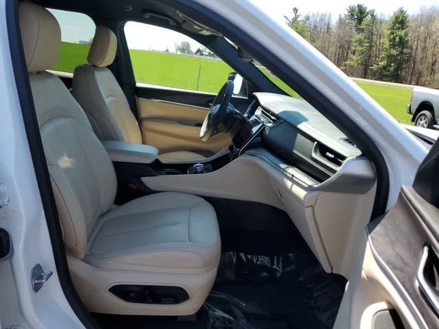 Used 2023 White Jeep Limited image 23