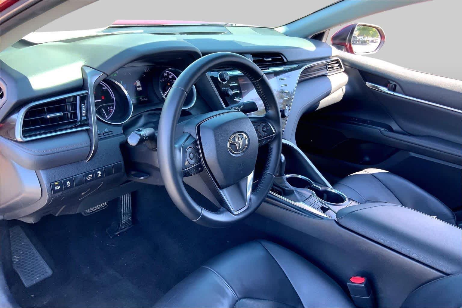 Used 2020 Ruby Flare Pearl Toyota Hybrid XLE image 15